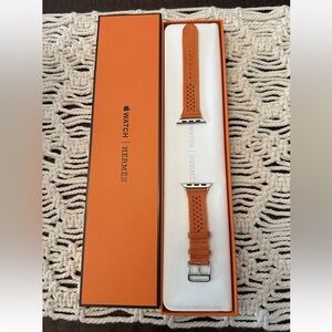 Hermès Apple Watch Tricot Band in Orange